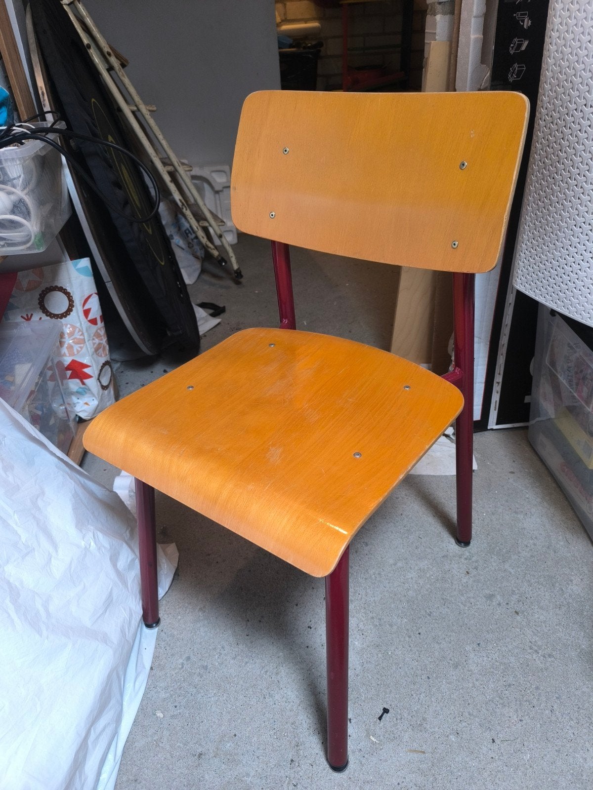 Basisschool (hogere groepen) stoel., Ophalen, Gebruikt, Bruin, Eén
