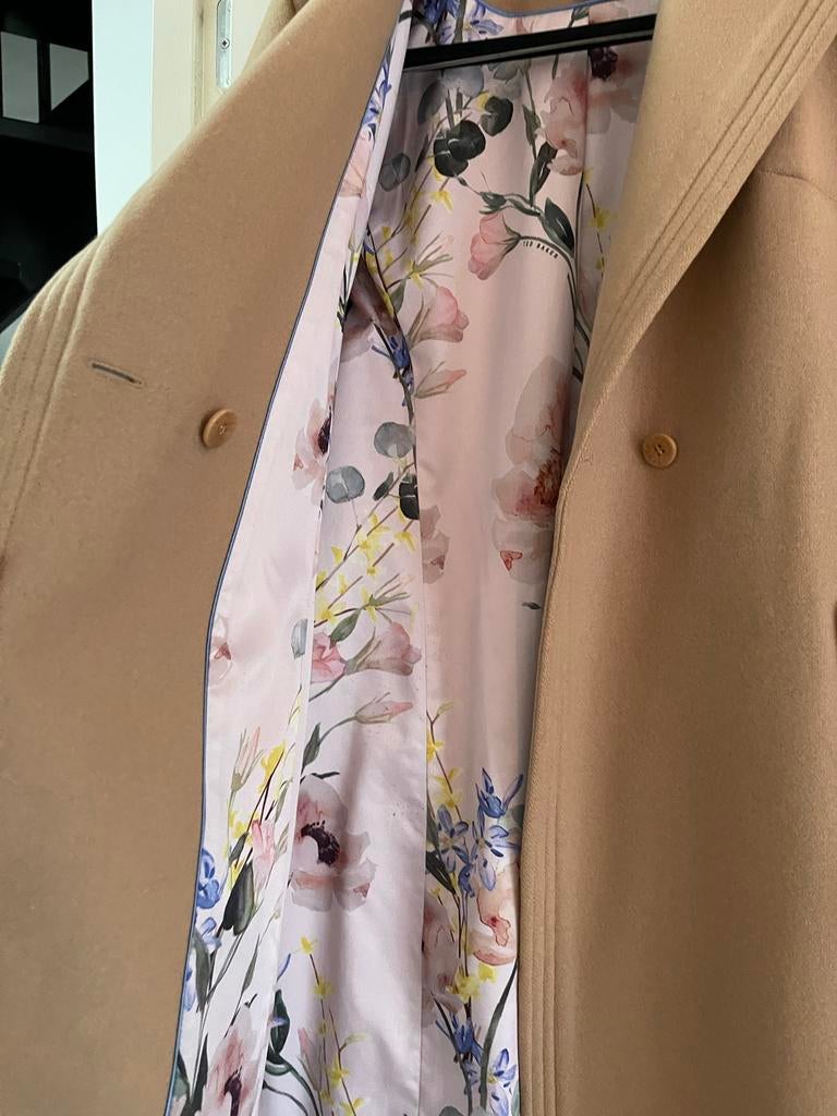 Ted Baker beige jas maat M met bloemenprint voering, Kleding | Dames, Jassen | Winter, Ophalen of Verzenden, Zo goed als nieuw