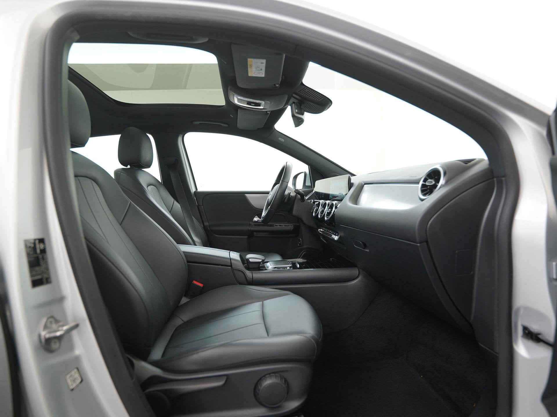 Mercedes-Benz B-klasse 250e Business Line | Panoramadak | Le, Auto's, Mercedes-Benz, Gebruikt, 4 cilinders, Bedrijf, Zilver of Grijs