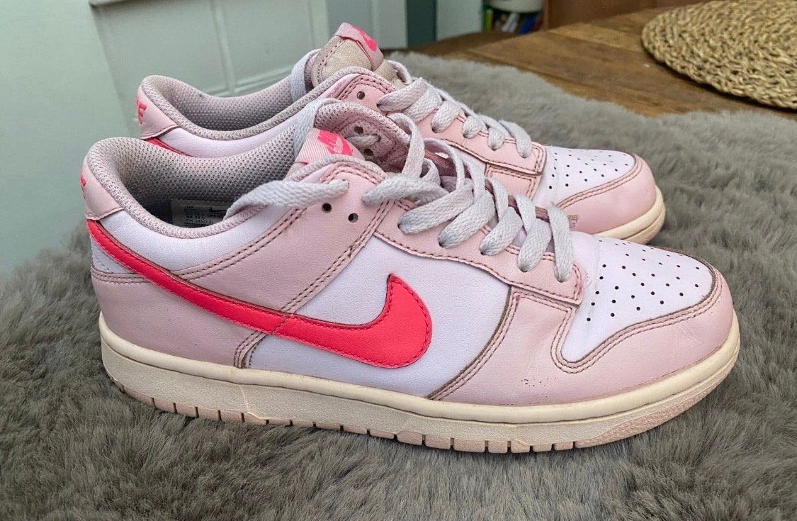 Nike Dunk Low Roze Sneakers - Maat 38.5, Ophalen of Verzenden, Gedragen, Roze, Sneakers of Gympen