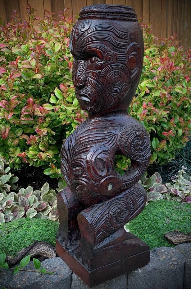 Maori houtsnijwerk Nieuw Zeeland New Zealand Tiki Rotorua NZ, Ophalen of Verzenden