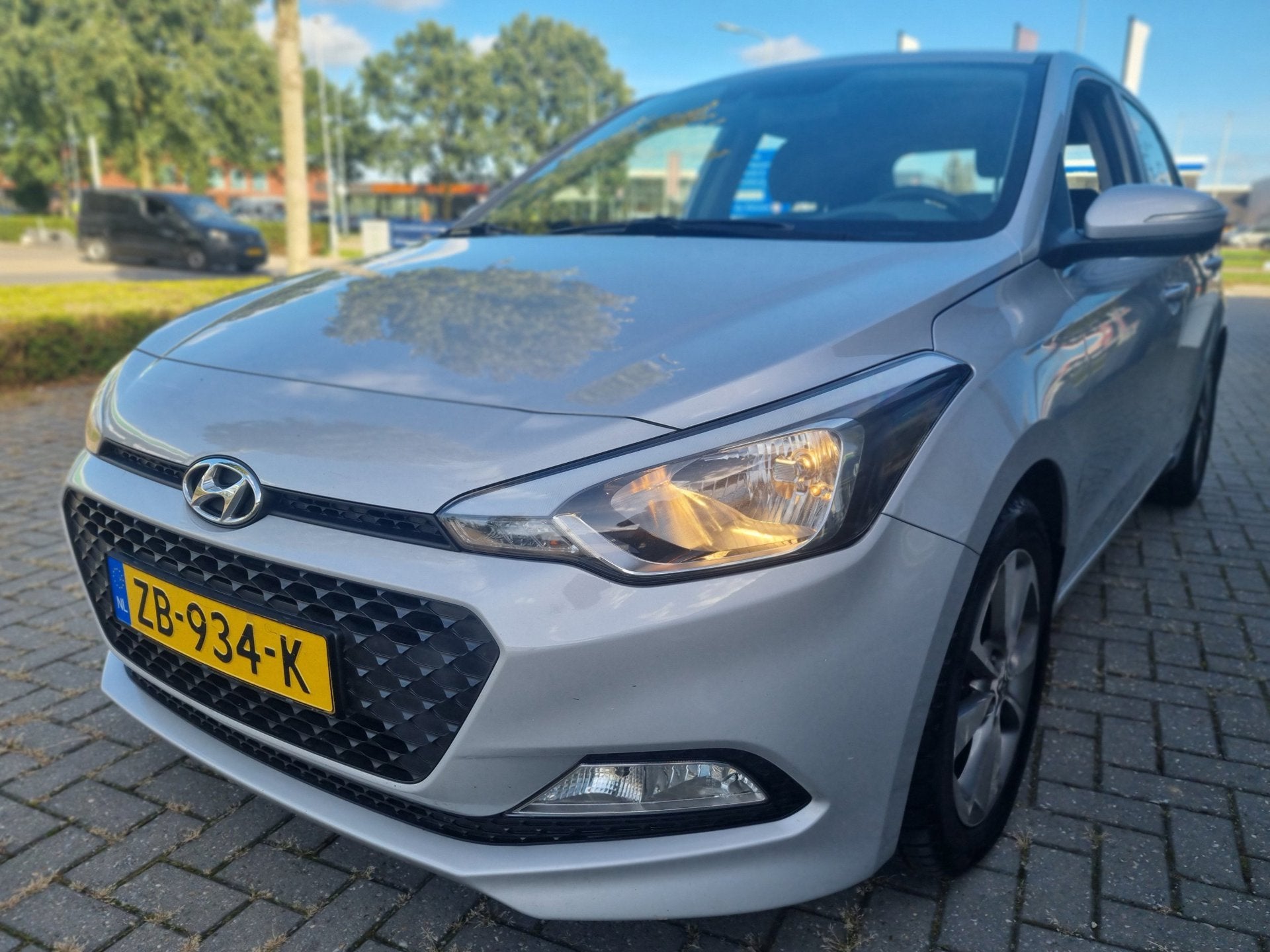 Hyundai I20 1.2 HP i-Motion Comfort Navi Camera, Auto's, Voorwielaandrijving, Dealer onderhouden, 4 cilinders, Bedrijf