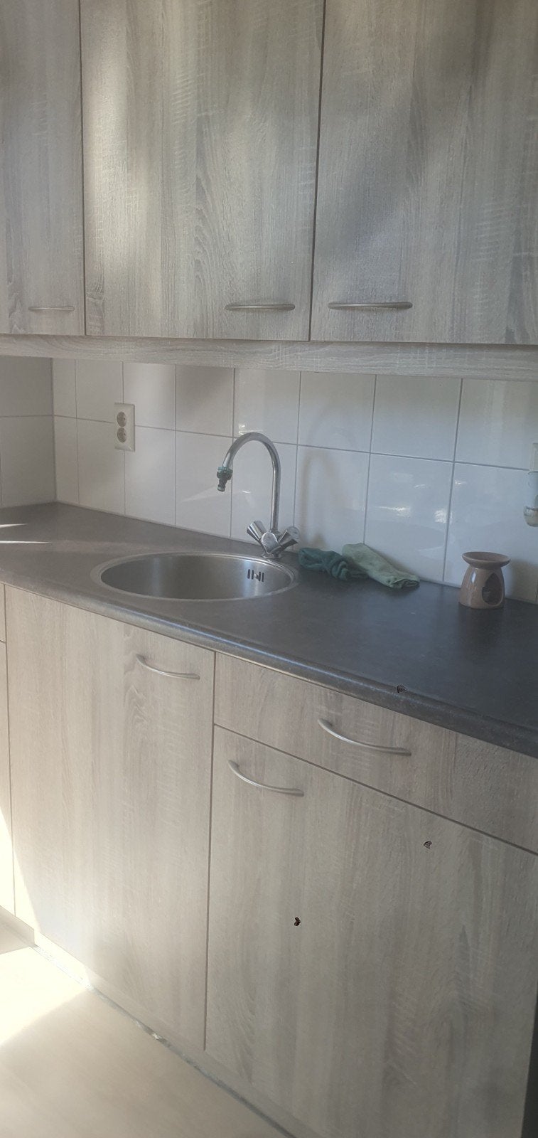 Keller keuken, Ophalen
