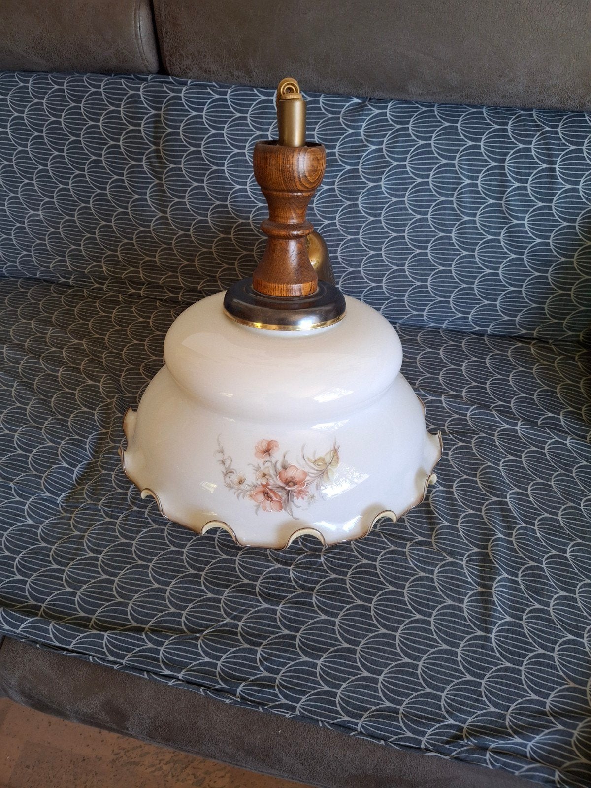 Hanglamp, melkglas met bloemmotief., Antiek en Kunst, Antiek | Lampen, Ophalen