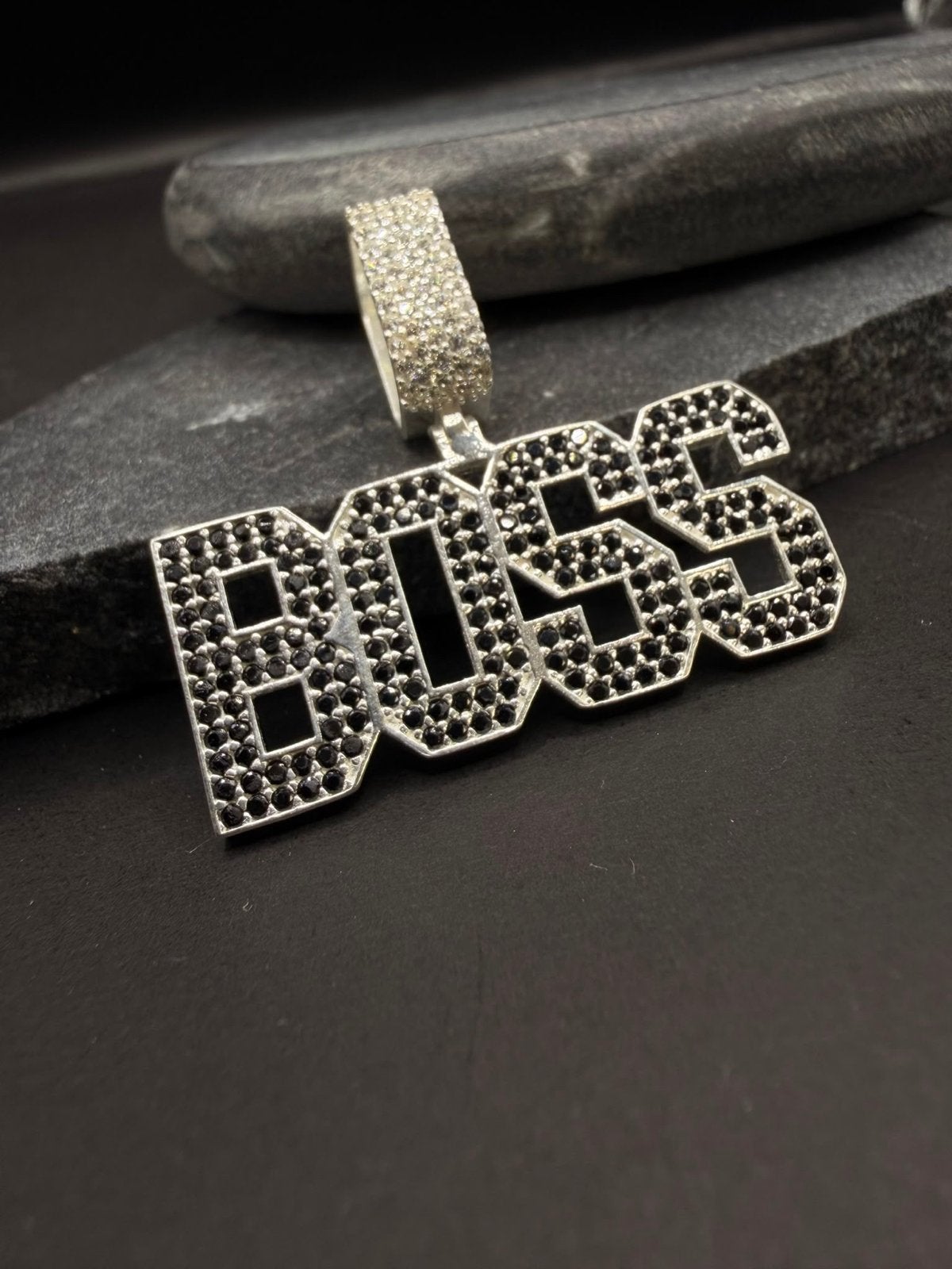925 Zilveren Boss Hanger Iced met Onyx - Nieuw, Overige voorstellingen, Nieuw, Ophalen of Verzenden, Met edelsteen