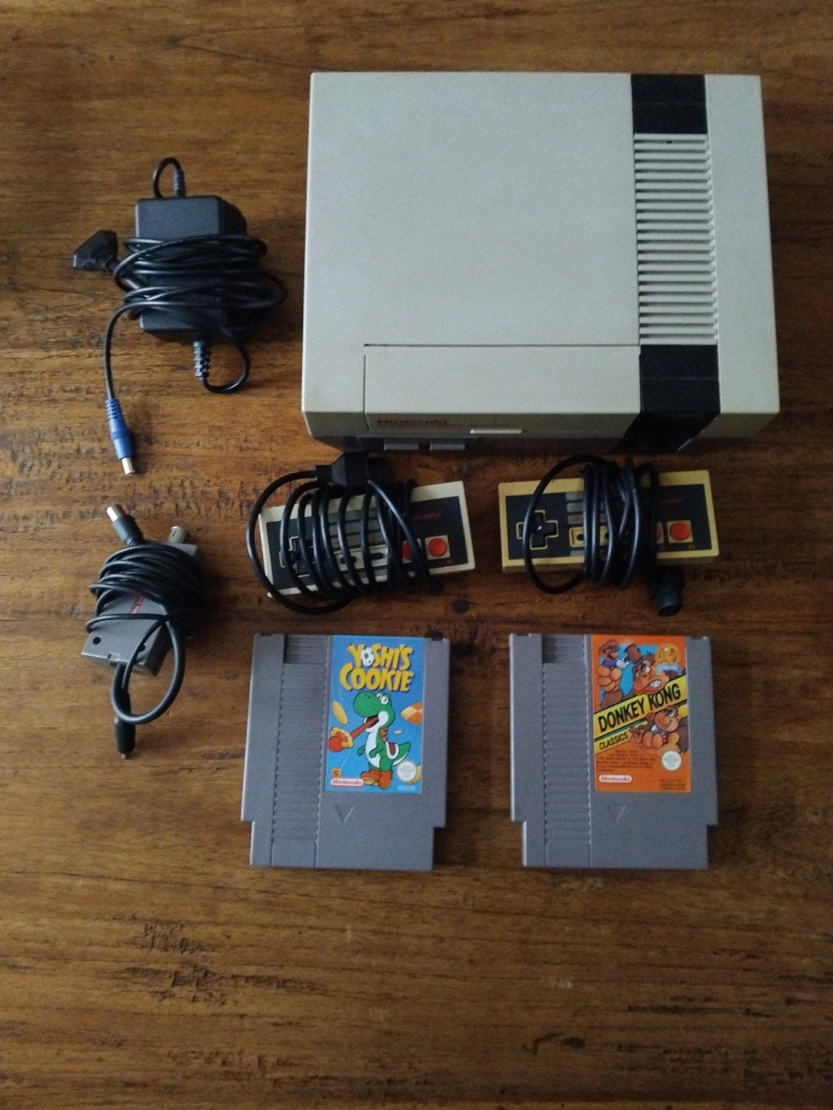 Nintendo Entertainment System (NES) met 2 games, Spelcomputers en Games, Spelcomputers | Nintendo NES, Verzenden