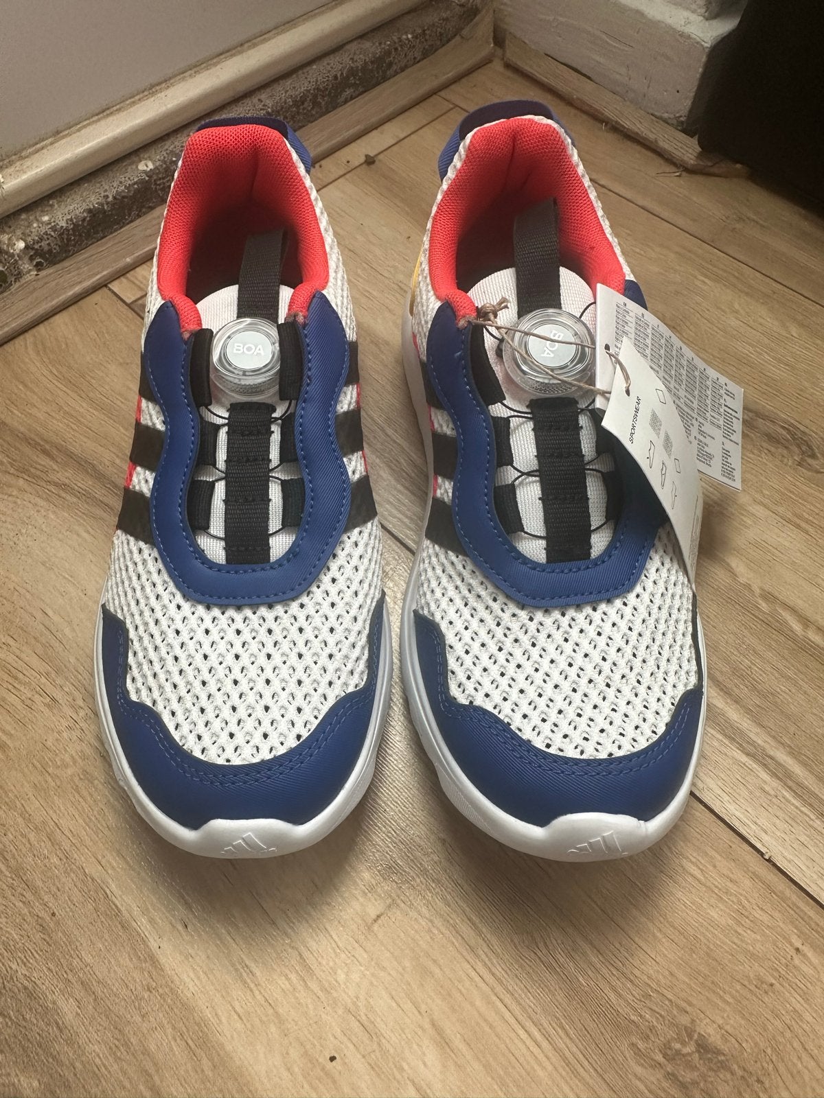 Adidas Sportschoenen voor kinderen - Nieuw met labels, Ophalen of Verzenden, Nieuw, Jongen of Meisje, Sportschoenen
