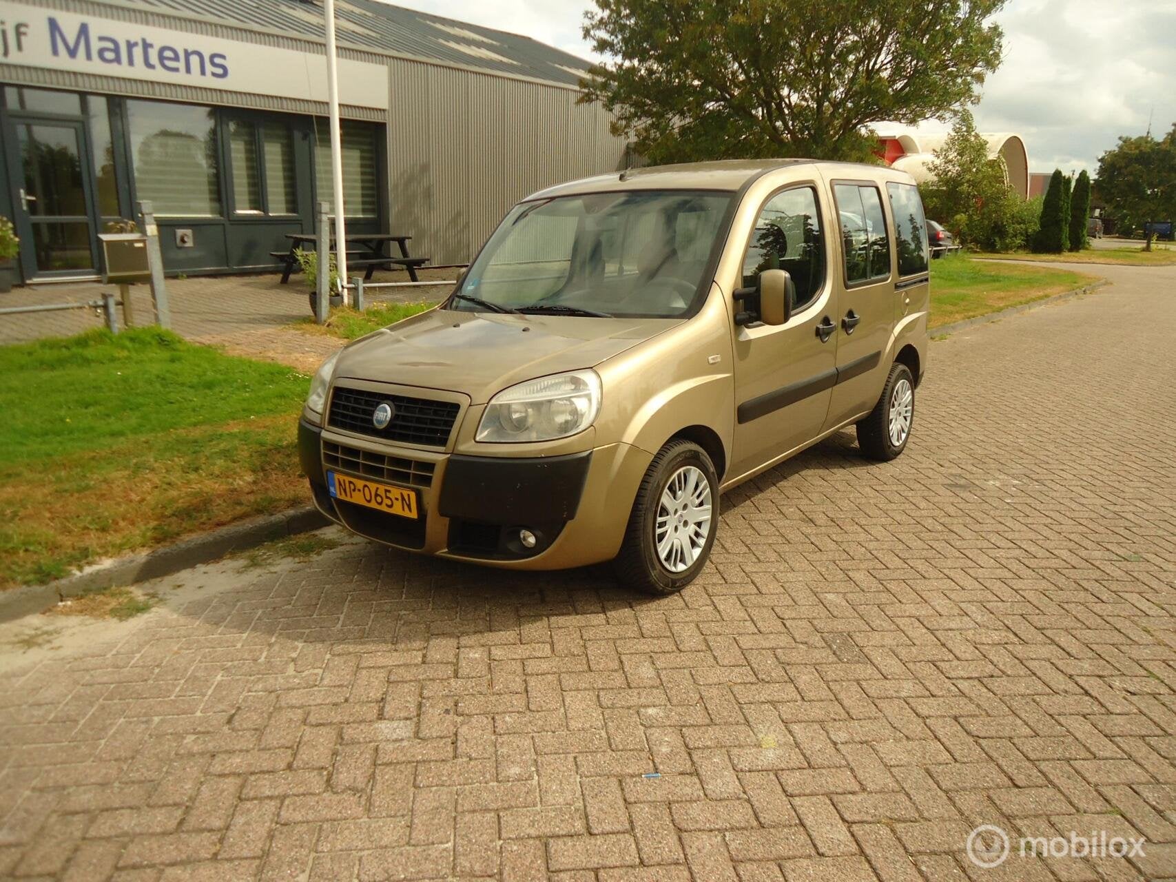 Fiat Doblo 1.4 Dynamic, Gebruikt, Doblo, 4 cilinders, Bruin