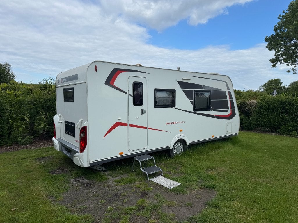 Caravan: Sterckeman Evolution 510PE Kids, Caravans en Kamperen, Caravans, Sterckeman, Treinzit, Particulier, Dwars-stapelbed