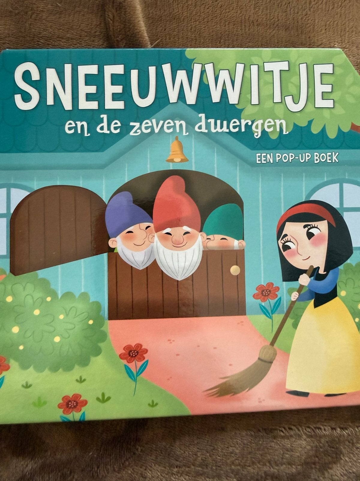 Sneeuwwitje en de zeven dwergen - Pop-up boek, Boeken, Uitklapboek, Jongen of Meisje, Ophalen of Verzenden, Zo goed als nieuw