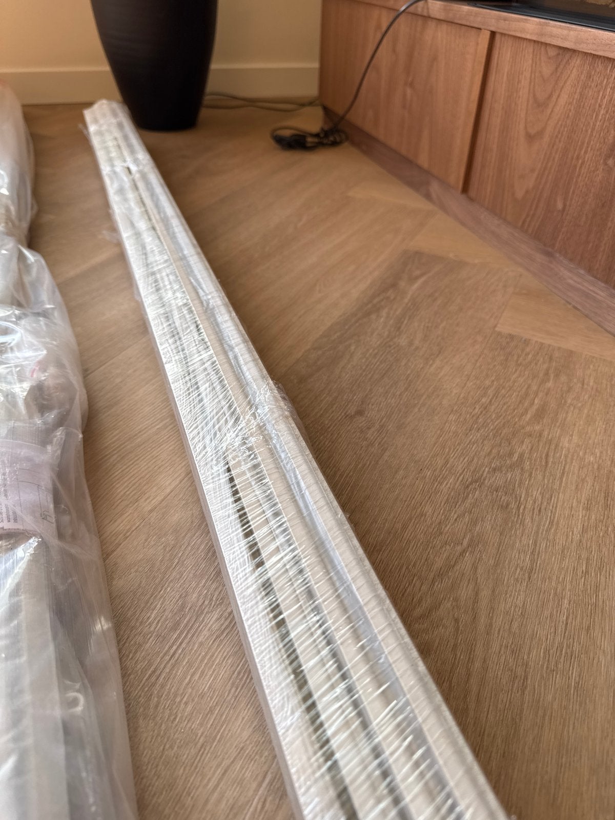 Nieuwe plinten voor een strakke afwerking, Ophalen, Nieuw, Mdf, 250 cm of meer