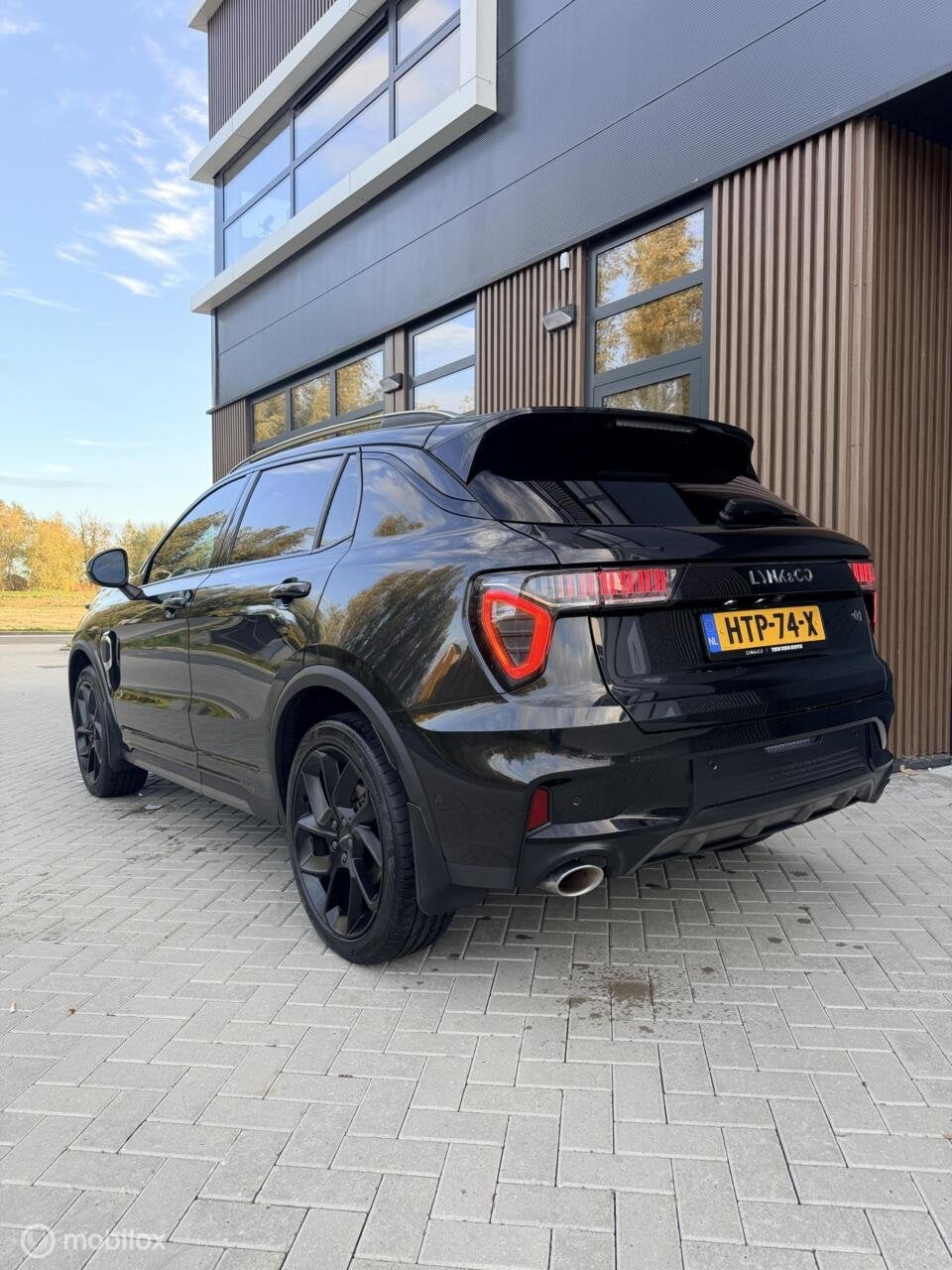 Lynk & Co 01 1.5 BLACK/DEALER/PANO/GARANTIE/360CMRA/BTW, Auto's, Dealer onderhouden, Alcantara, Zwart, Bedrijf
