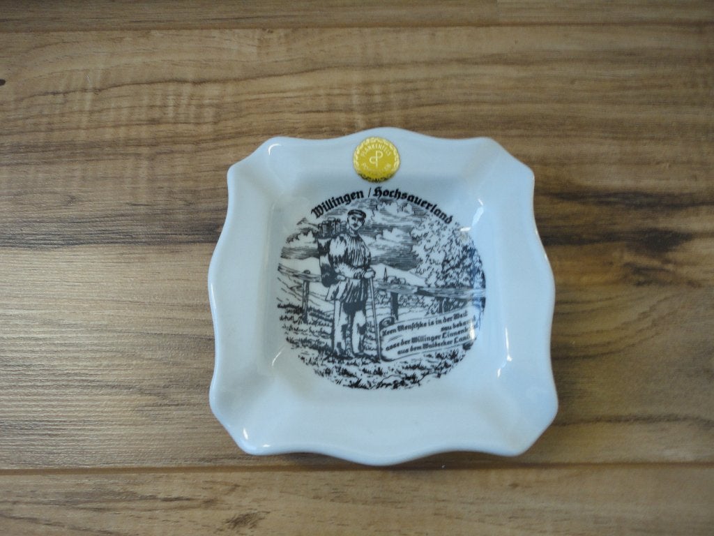 Vintage witte porseleinen asbak, Ophalen of Verzenden, Zo goed als nieuw, Asbak
