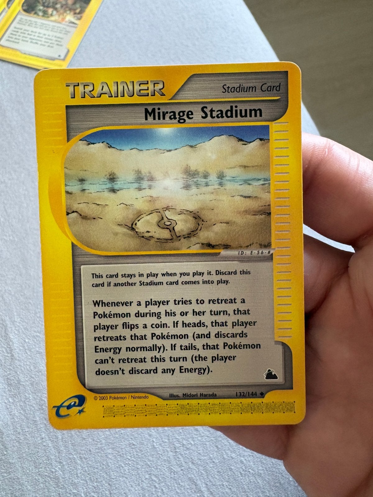 Mirage Stadium Skyridge (Trainer) (EX/NM) (132/144), Ophalen, Gebruikt, Losse kaart