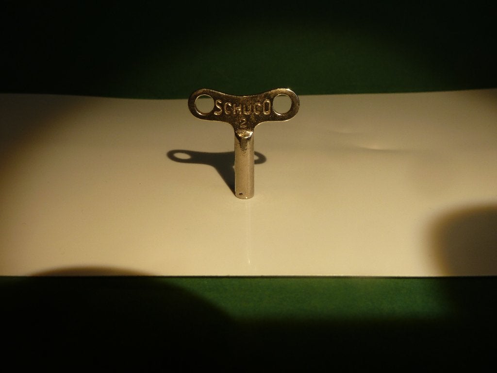 OUDE SCHUCO SLEUTEL    PRIJS: € 12.= ( meerdere voorradig), Ophalen of Verzenden, Zo goed als nieuw