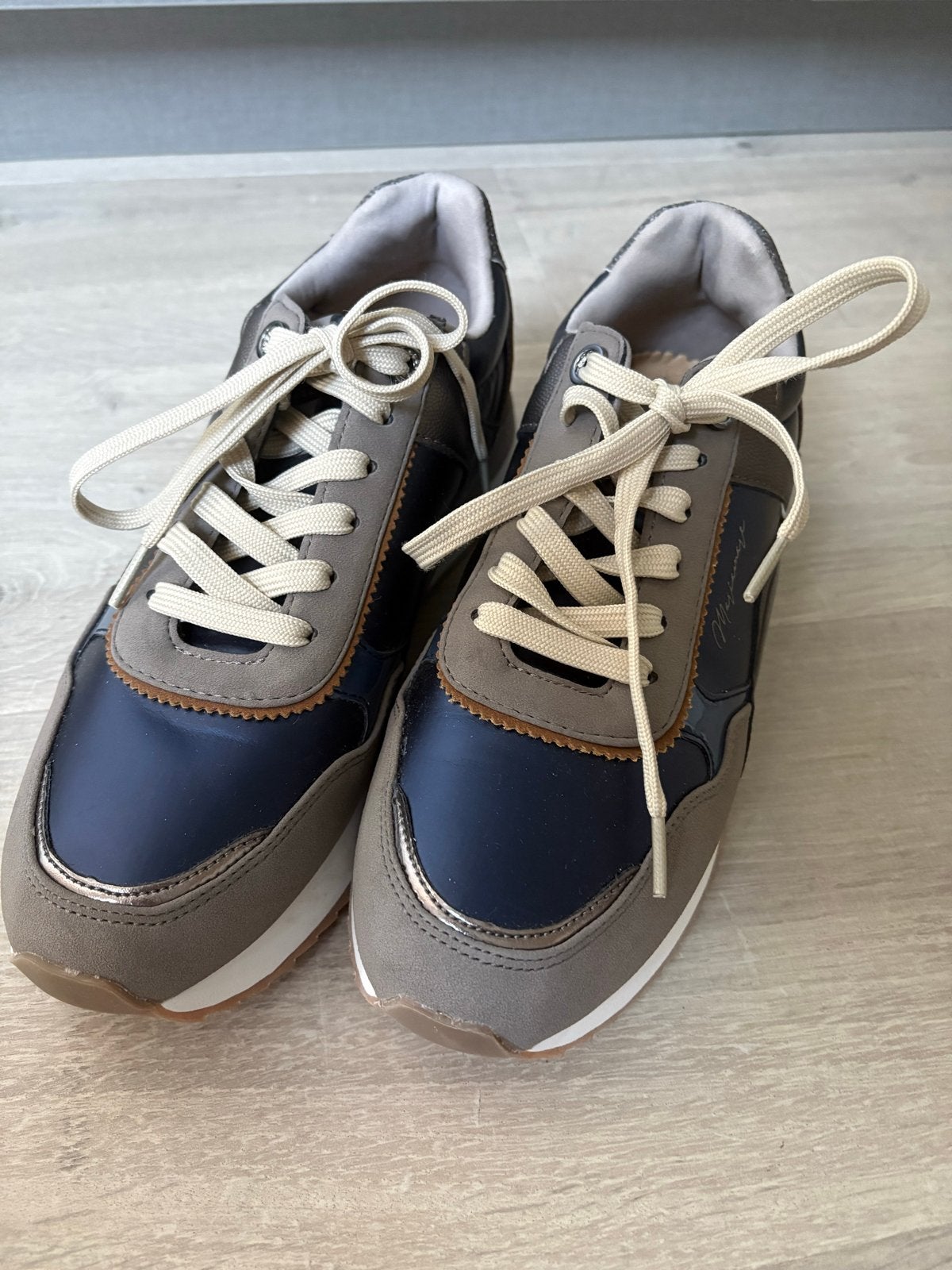 Hartjes Sneakers Maat 41 H - Zeer Goede Staat, Blauw, Ophalen of Verzenden, Sneakers of Gympen, Zo goed als nieuw