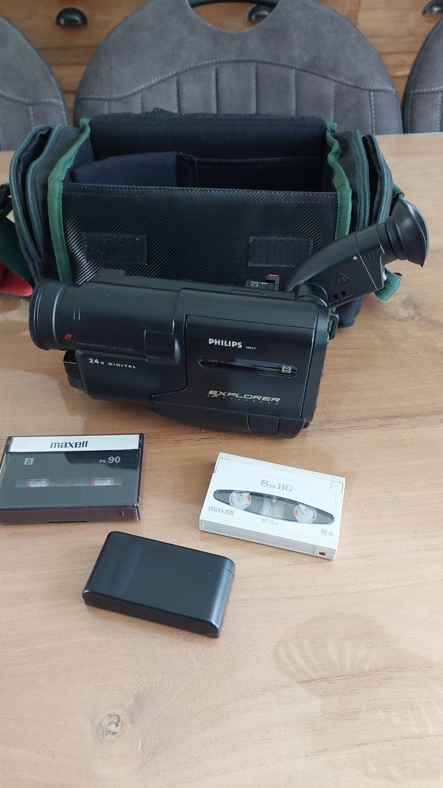 Vintage Phillips Videocamera, Ophalen