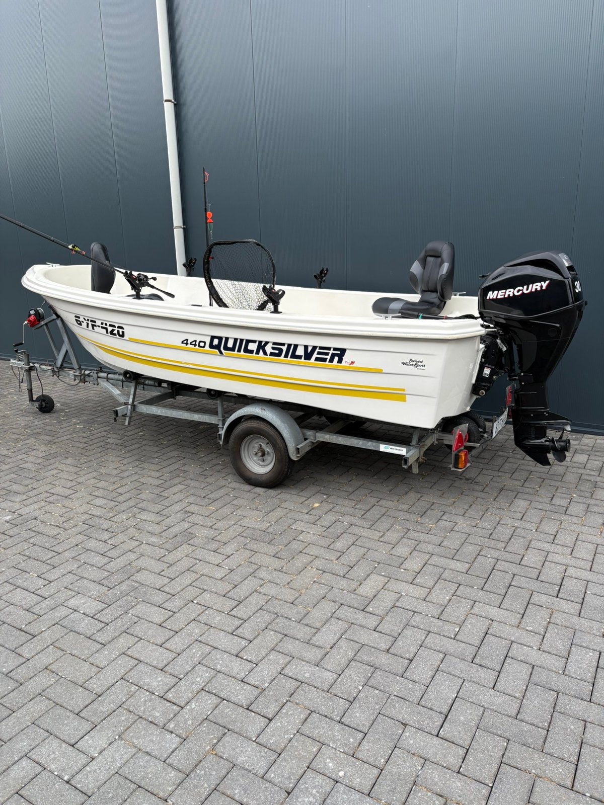 Verkocht, Watersport en Boten, Vis- en Consoleboten, Quicksilver, Buitenboordmotor, Ophalen