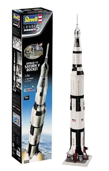 1:96 Revell 03704 Apollo 11 Saturn V Rocket, Ophalen of Verzenden, Zo goed als nieuw, 1:50 tot 1:144