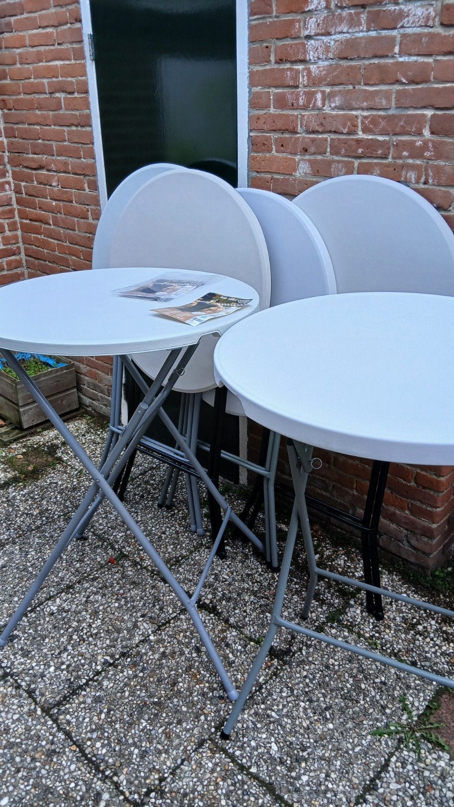 Te Huur 6 statafels plus zwarte rokken, Ophalen, Zo goed als nieuw