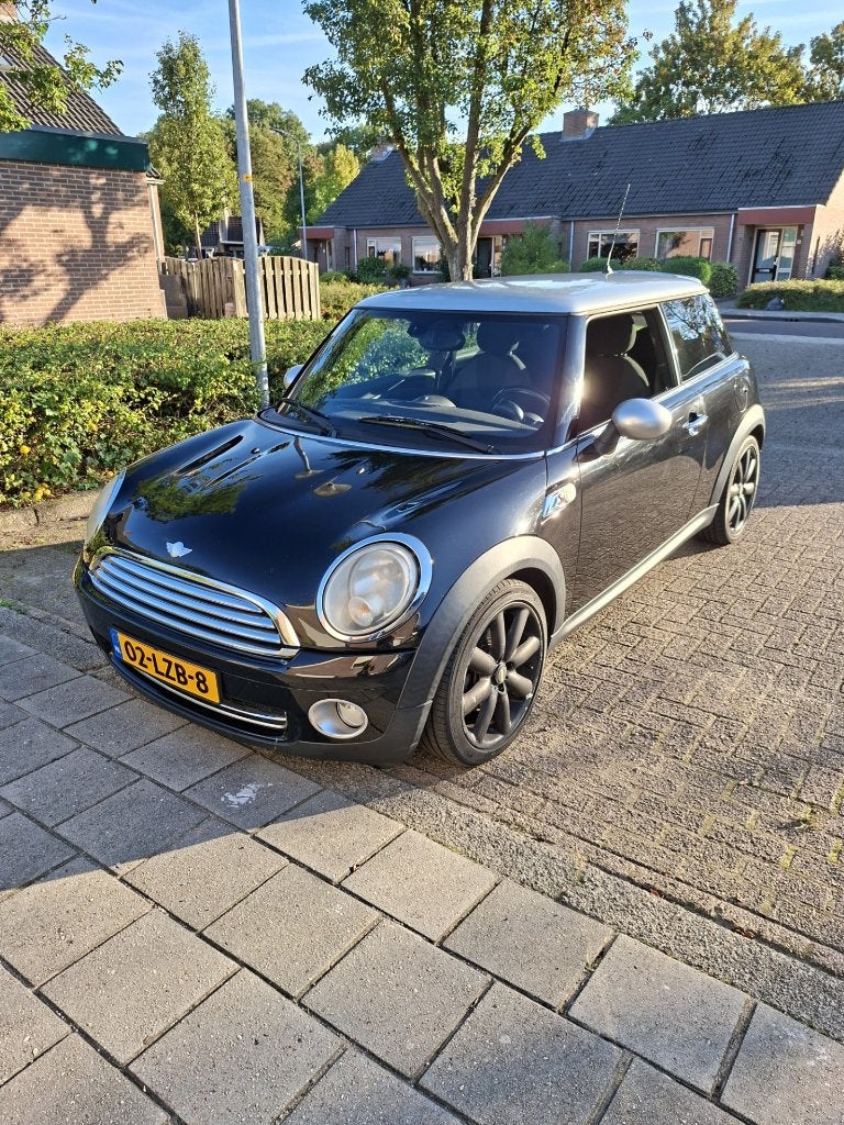 Mini 1.6 16V Cooper 2009 Zwart, Auto's, Voorwielaandrijving, 750 kg, 4 cilinders, 4 stoelen