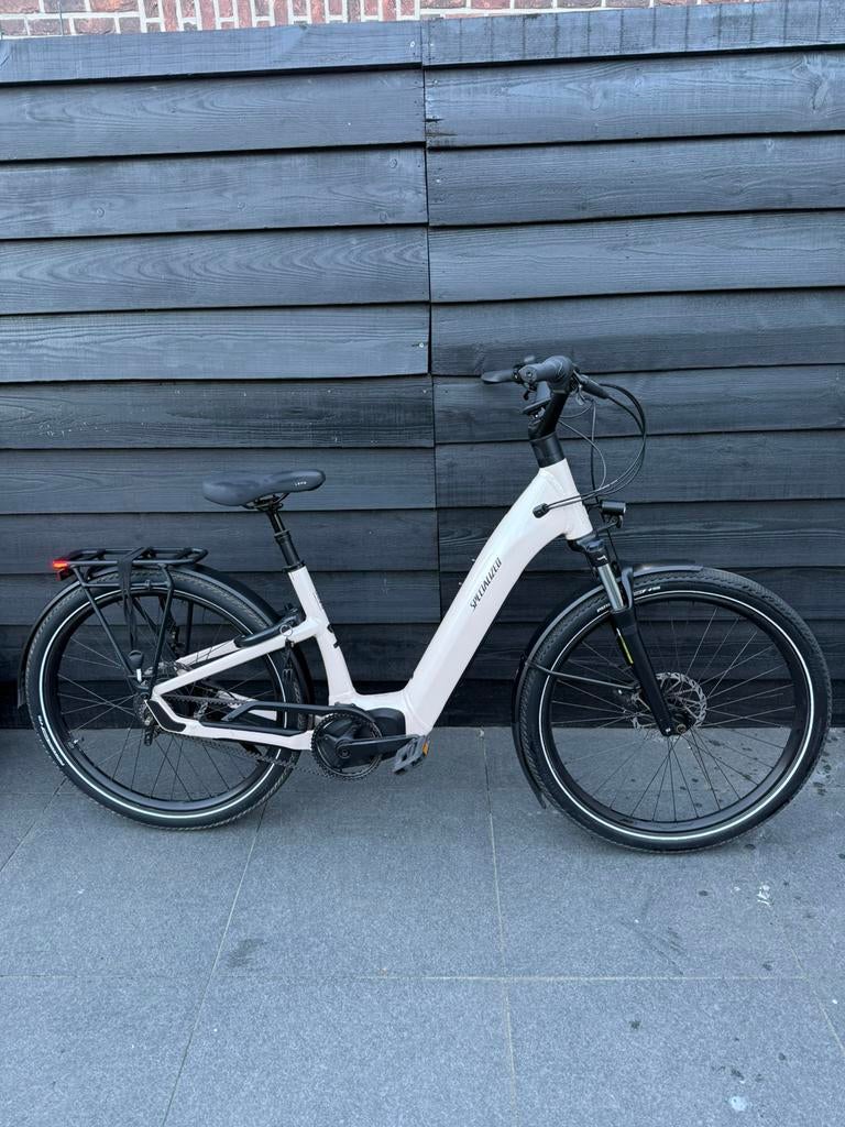 Specialized Como 4.0 IGH medium Sandstone, Zo goed als nieuw, 51 tot 55 cm, 50 km per accu of meer, Ophalen