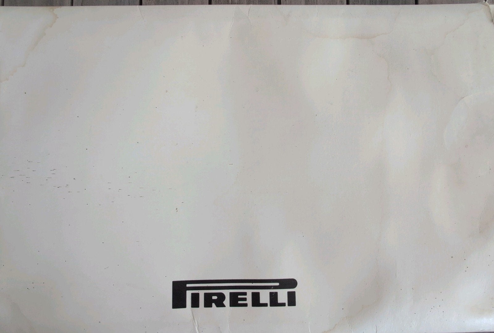 Pirelli Kalender 1997 - Let Op! Waterschade! €25,-, Ophalen