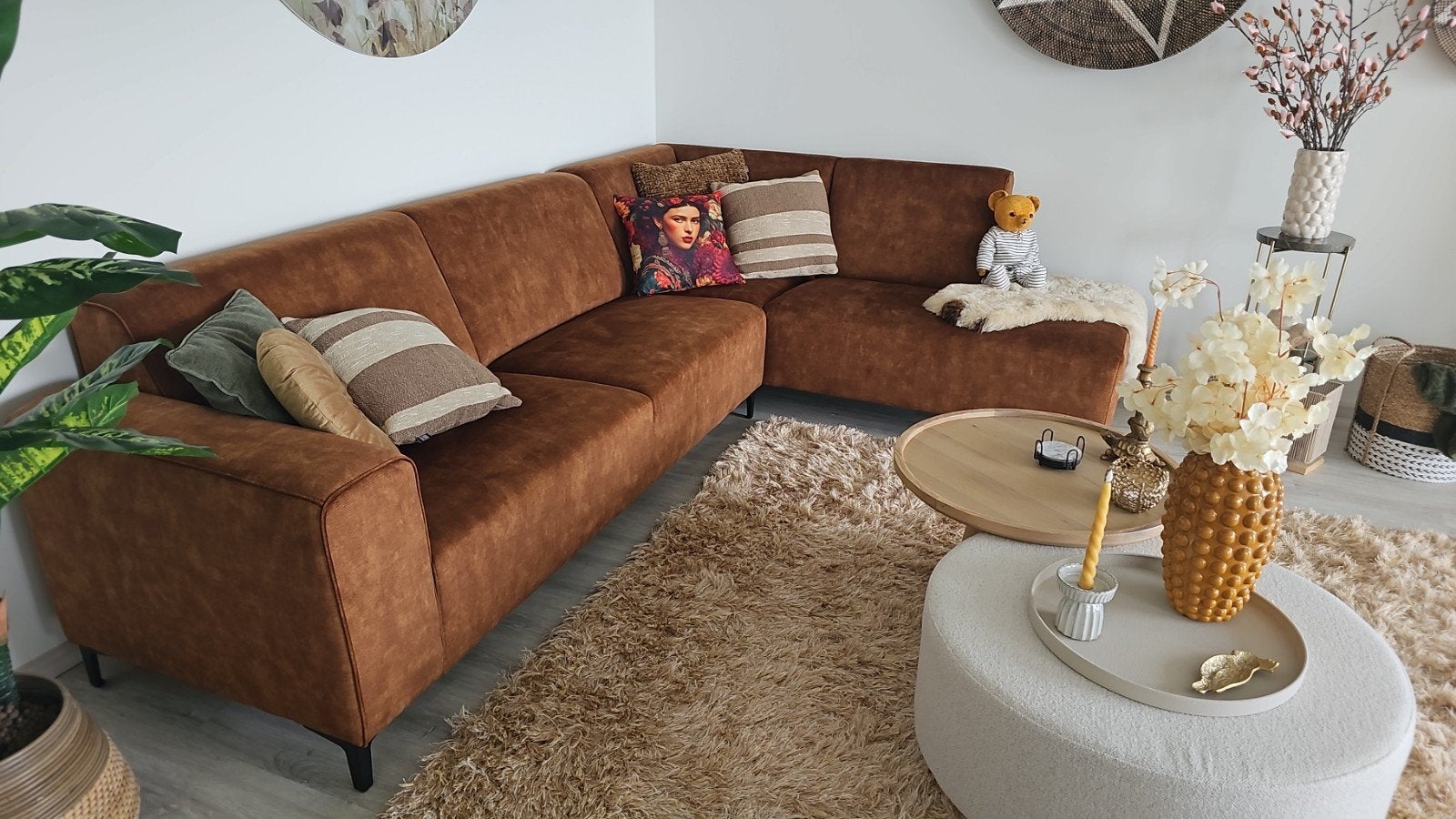 Comfortabele hoekbank met stevige zit 10 maand oud ., Huis en Inrichting, Ophalen, 250 tot 300 cm, Gebruikt, Hoekbank