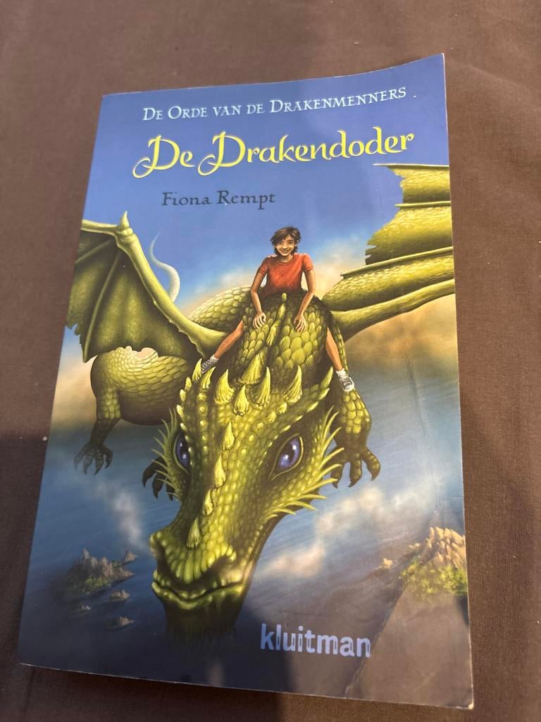 De Drakendoder - Fiona Rempt (Kinderboek), Ophalen of Verzenden, Gelezen