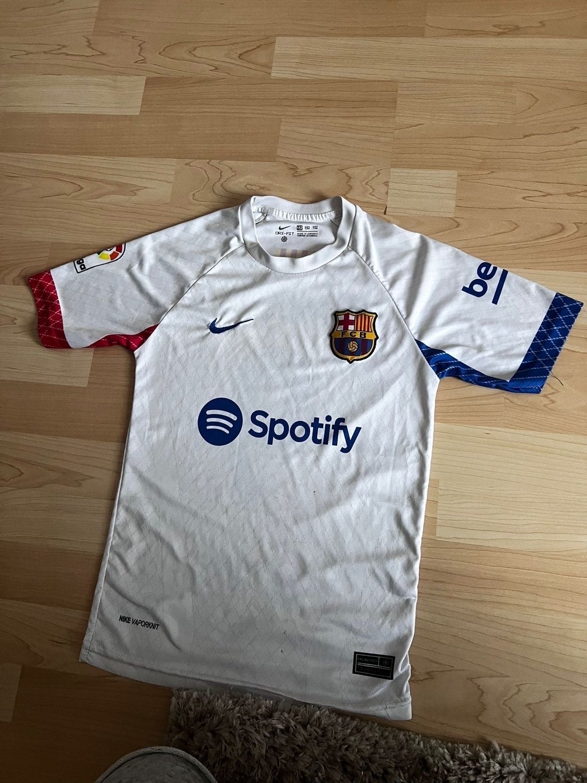 FC Barcelona uit tenue shirt maat 140/152, Kinderen en Baby's, Kinderkleding | Maat 140, Ophalen of Verzenden, Gebruikt, Jongen of Meisje