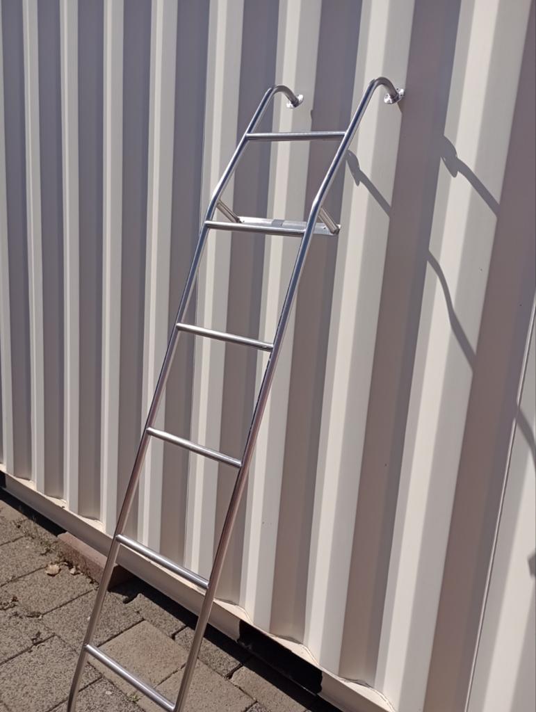 Ladder trap, Ophalen, Zo goed als nieuw
