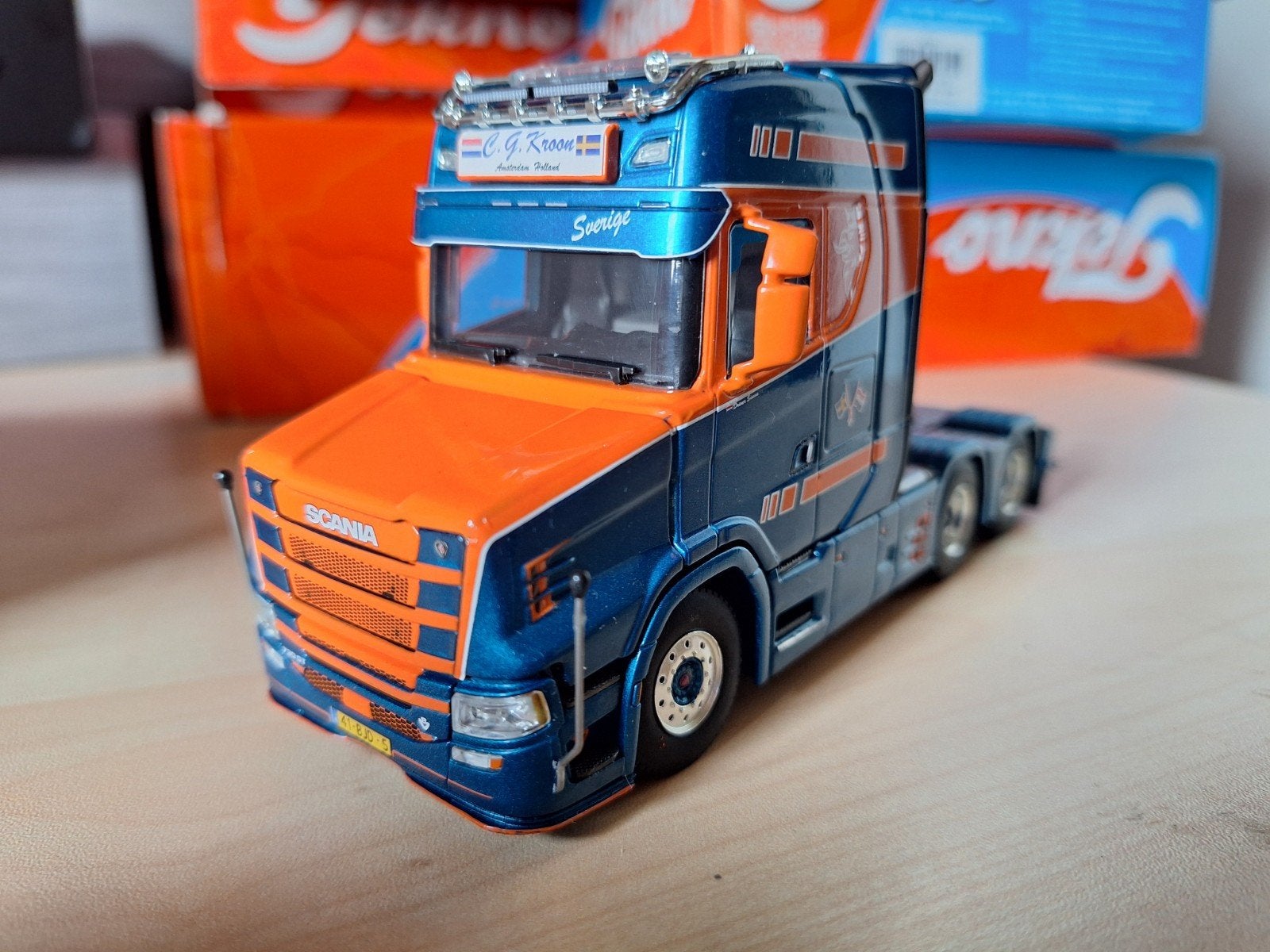 C. G. Kroon Vlastuin Torpedo 6x2 tag axle, Hobby en Vrije tijd, Modelauto's | 1:50, Ophalen of Verzenden, Nieuw, Bus of Vrachtwagen