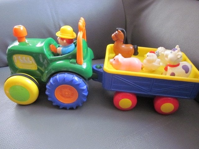 Hele mooie tractor met aanhanger met 5 dieren., Ophalen of Verzenden, Gebruikt