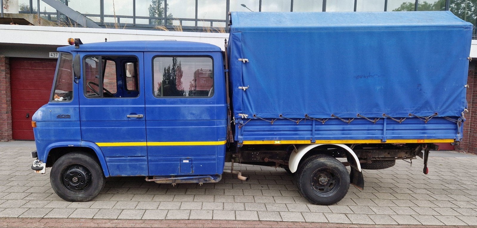 Mercedes-Benz L409 DoKa 2.3 Benzine – 6 persoons – B-rbw, Auto's, Blauw, 2300 cc, Mercedes-Benz, Bedrijf
