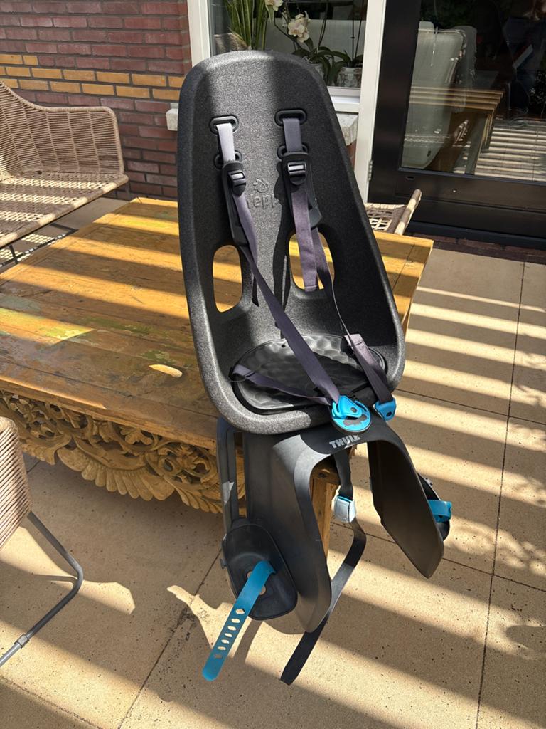 Thule Yepp Fietsstoeltje - Veilig en Comfortabel, Ophalen, Achterzitje, 9 t/m 18 kg, Gebruikt