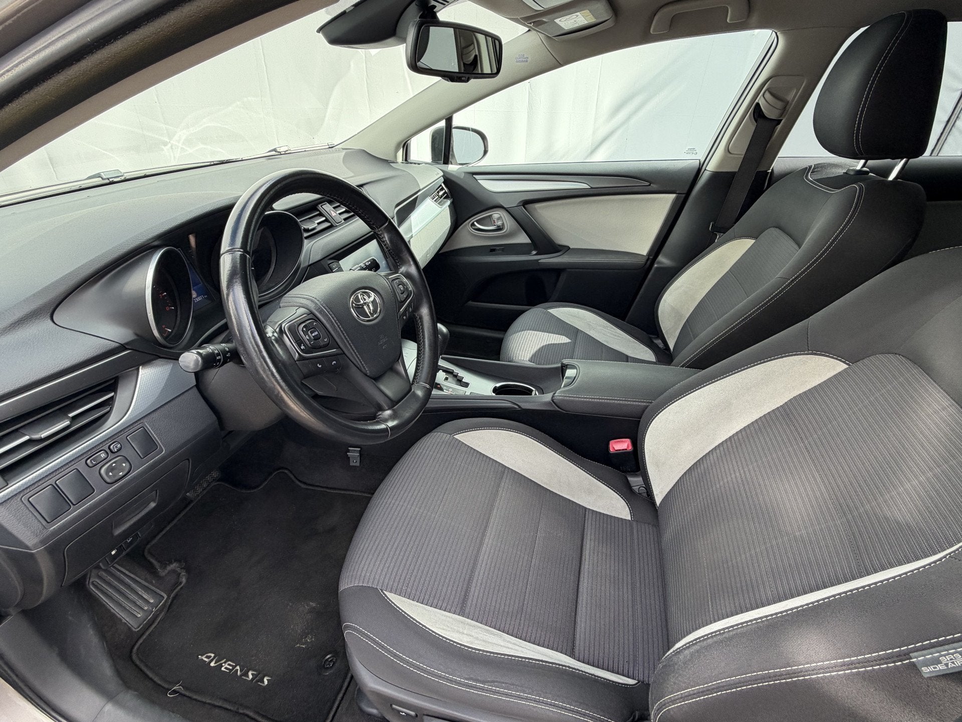 Foto 14 van Toyota Avensis Touring Sports 1.8 VVT-i Lease Pro Automaat T