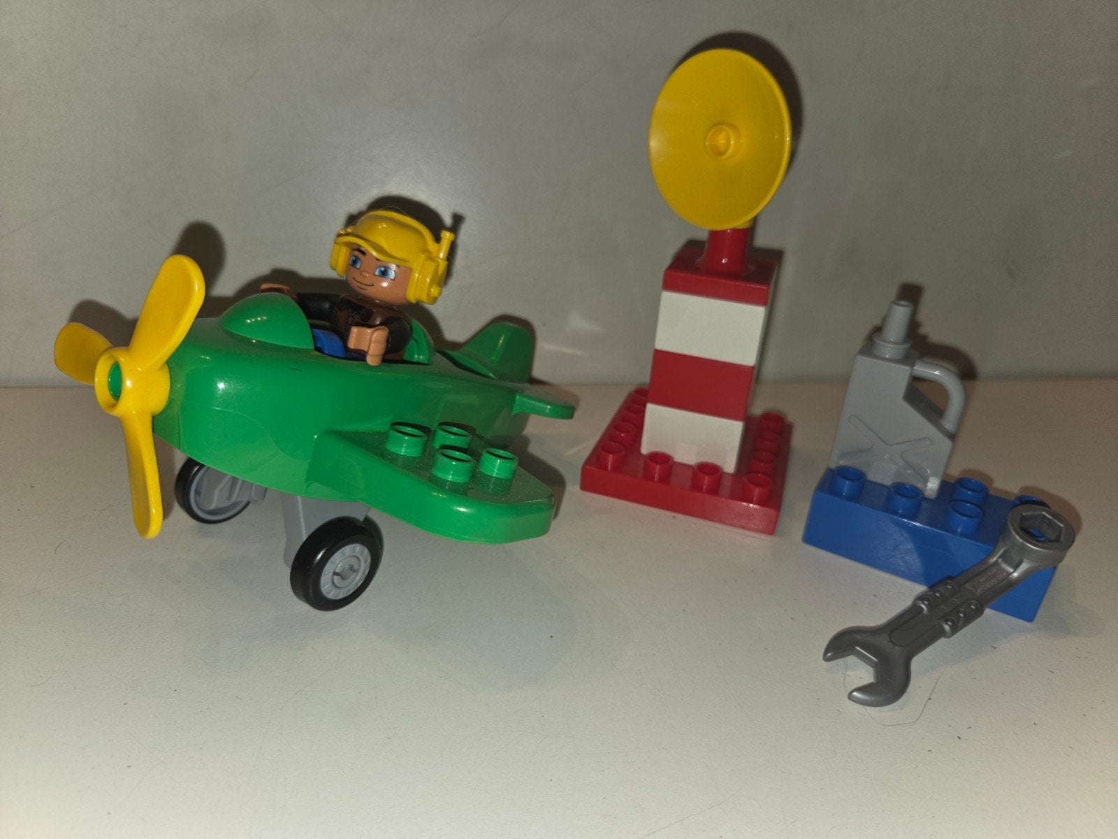 Lego Duplo 10808 Klein Vliegtuigje - Compleet, Overige thema's, Ophalen of Verzenden, Zo goed als nieuw, Duplo
