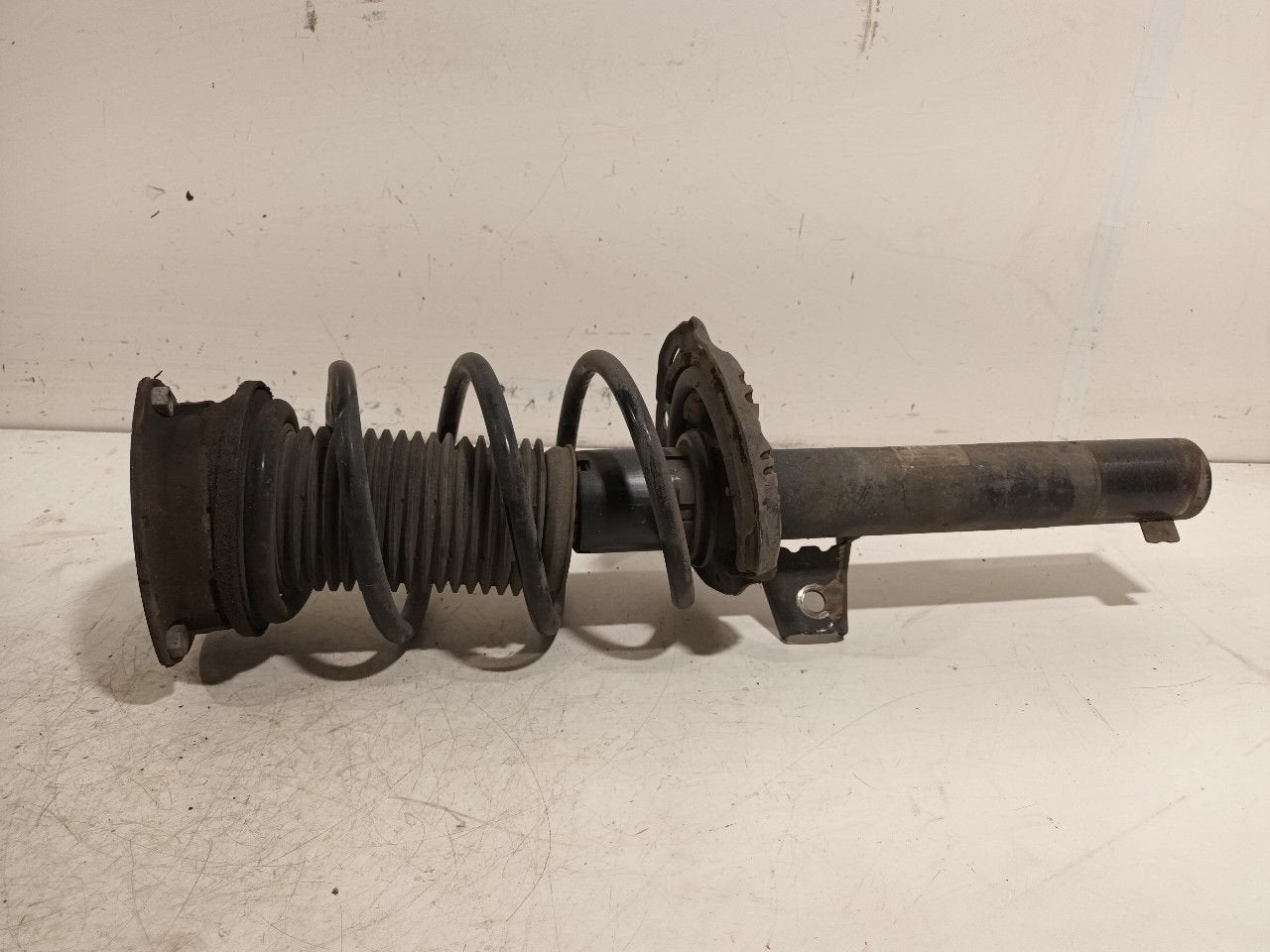Veerpoot rechts voor Audi A3, Onderdelen@venauto.nl, Van der Ven Autorecycling B.V., Gebruikt, Ettenseweg 76, 4706 PB Roosendaal, The Netherlands