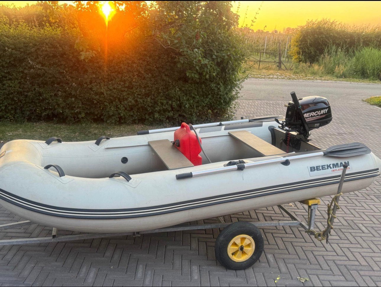 Beekman 320 rubberboot incl pega strandtrailer, Gebruikt, Hout, Anker, Ophalen