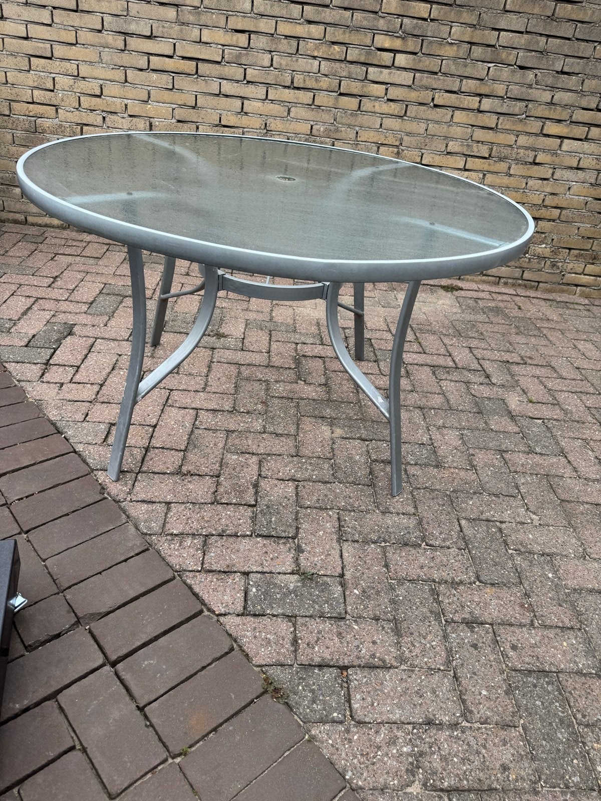 Ronde tuintafel met glazen blad - 120 cm, Ophalen, Gebruikt, Rond, Metaal