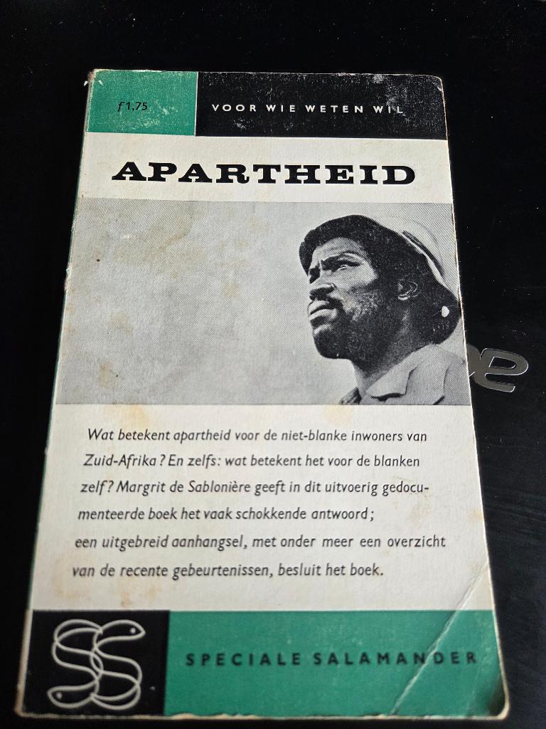 Salamander Pocket, Apartheid, 1960, Overige gebieden, Ophalen of Verzenden, Margit de Sablonière, 20e eeuw of later