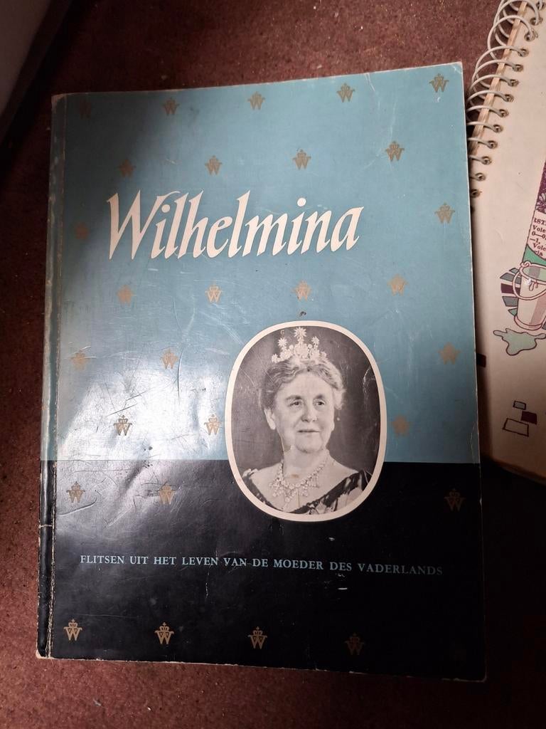 Diverse Koninklijke: Boeken, Tijdschriften, Verzamelen, Koninklijk Huis en Royalty, Gebruikt, Tijdschrift of Boek, Nederland, Ophalen