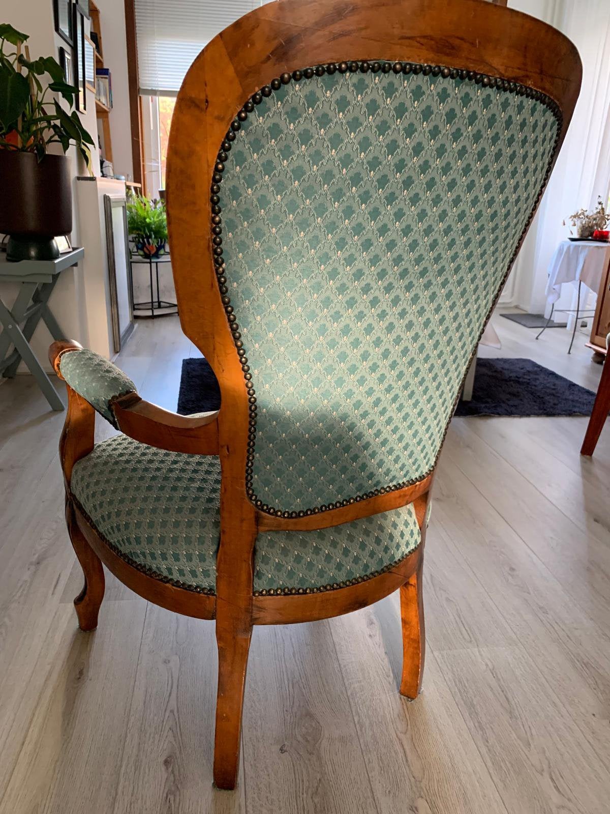 Brocantestoel, Ophalen