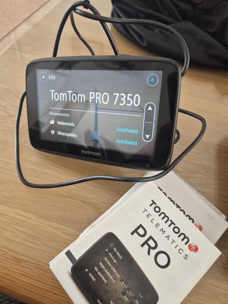 TomTom Pro 7350 wifi 2026 nieuwste updates erop, Ophalen of Verzenden, Zo goed als nieuw