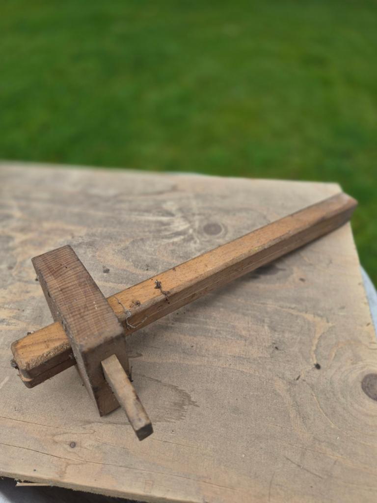 Antiek houten kruishout / krashout (ambachtelijk timmermansg, Antiek en Kunst, Antiek | Gereedschap en Instrumenten, Ophalen of Verzenden