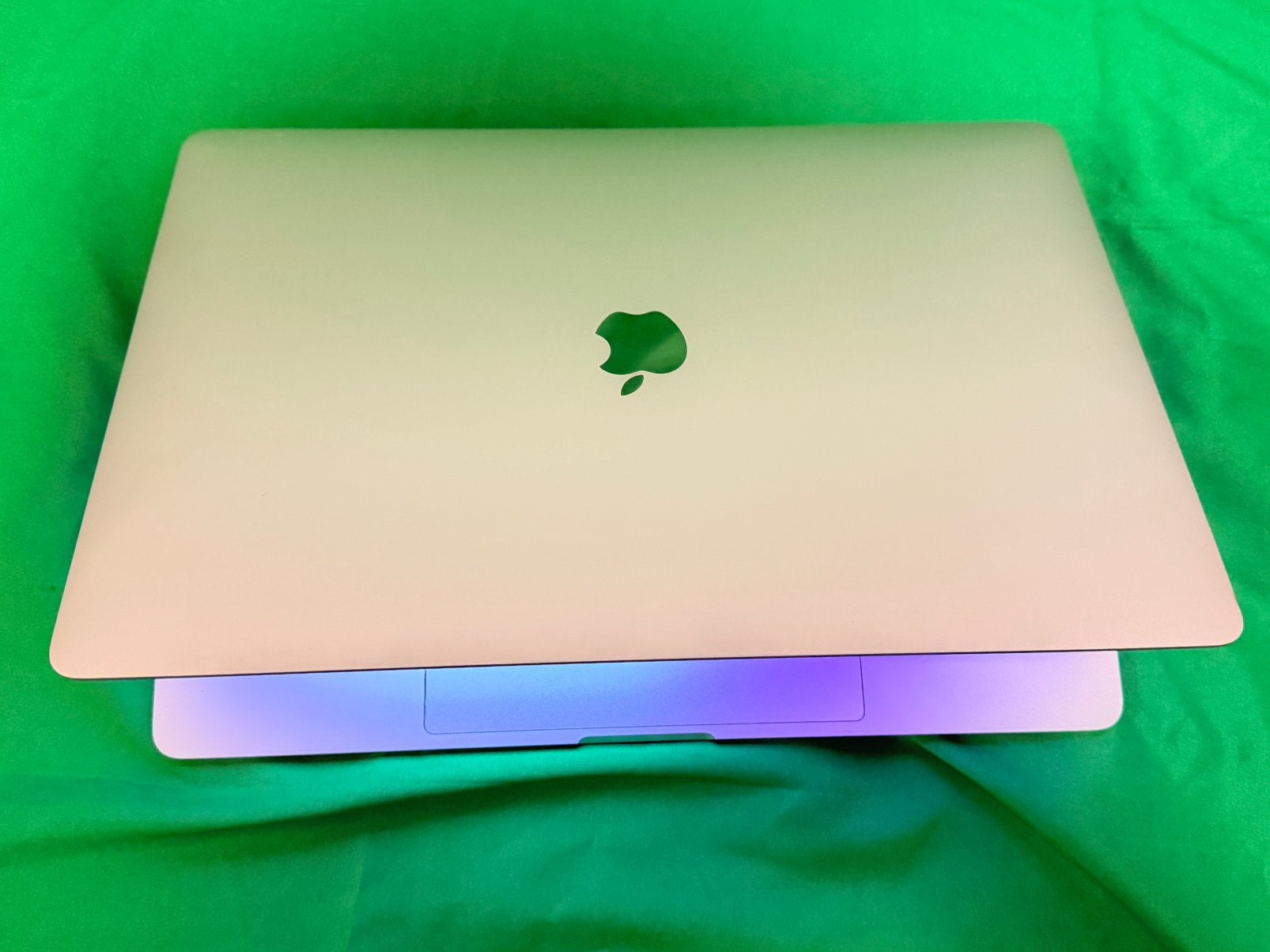 Foto 9 van Macbook pro 15 inch. 2016. I7. 16 GB. 512GB. Touchbar