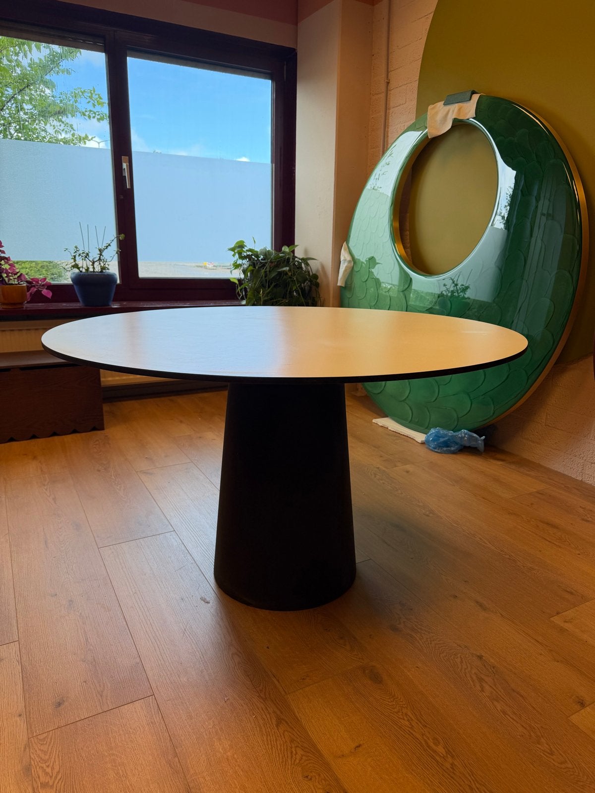 Moooi Container Tafel Classic 120 cm (HPL), Ophalen, Kunststof, Gebruikt, 100 tot 150 cm