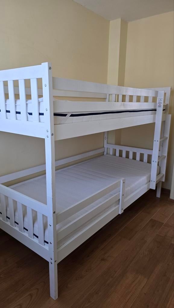 Stapelbed met zgan matrassen en matrasbeschermer, Ophalen, 90 cm, Eenpersoons, 160 tot 180 cm