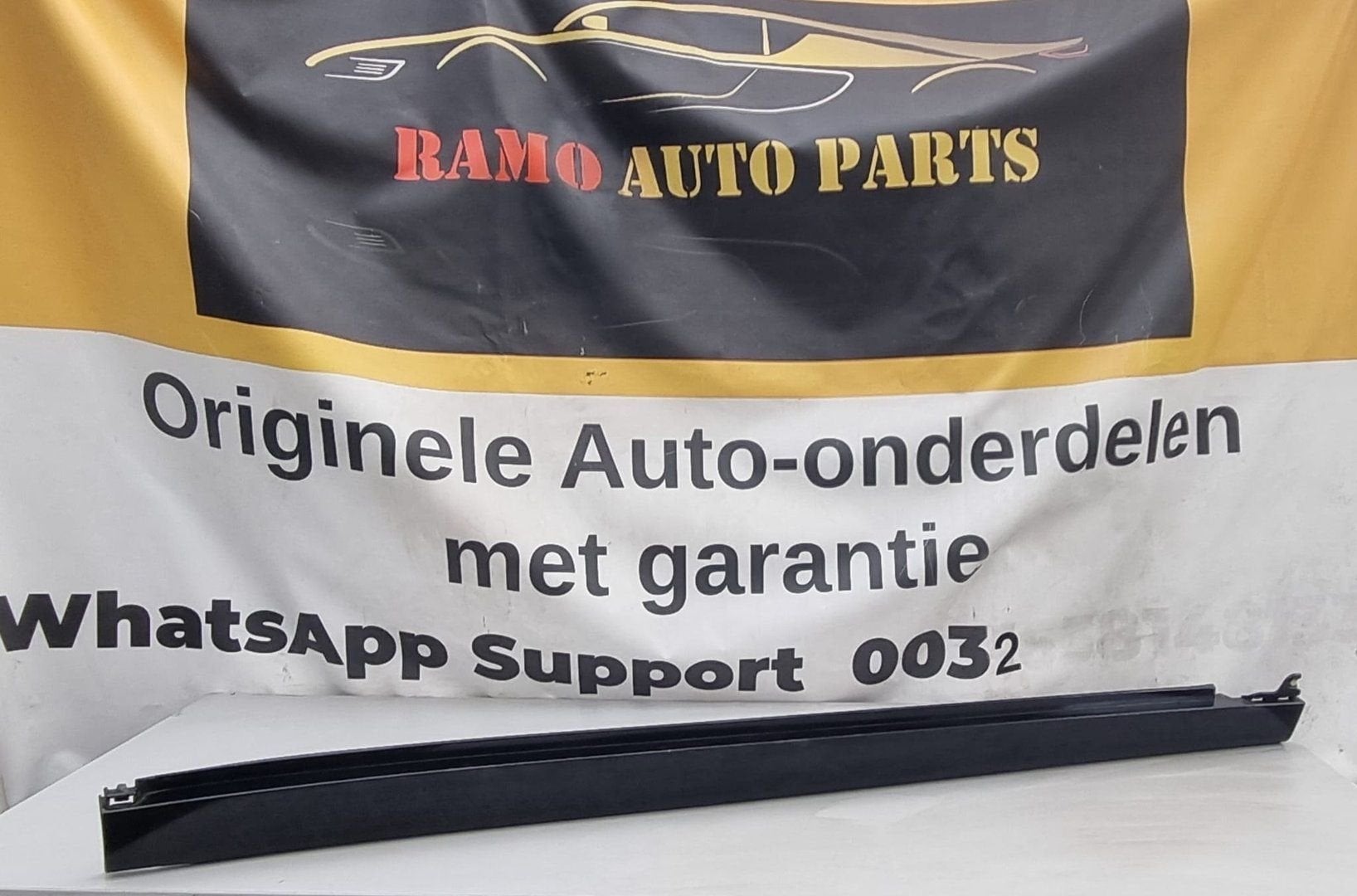 ZIJSKIRT BMW X1 F48 RECHTS DORPEL 51778059870, Gebruikt, -, -, Ophalen of Verzenden