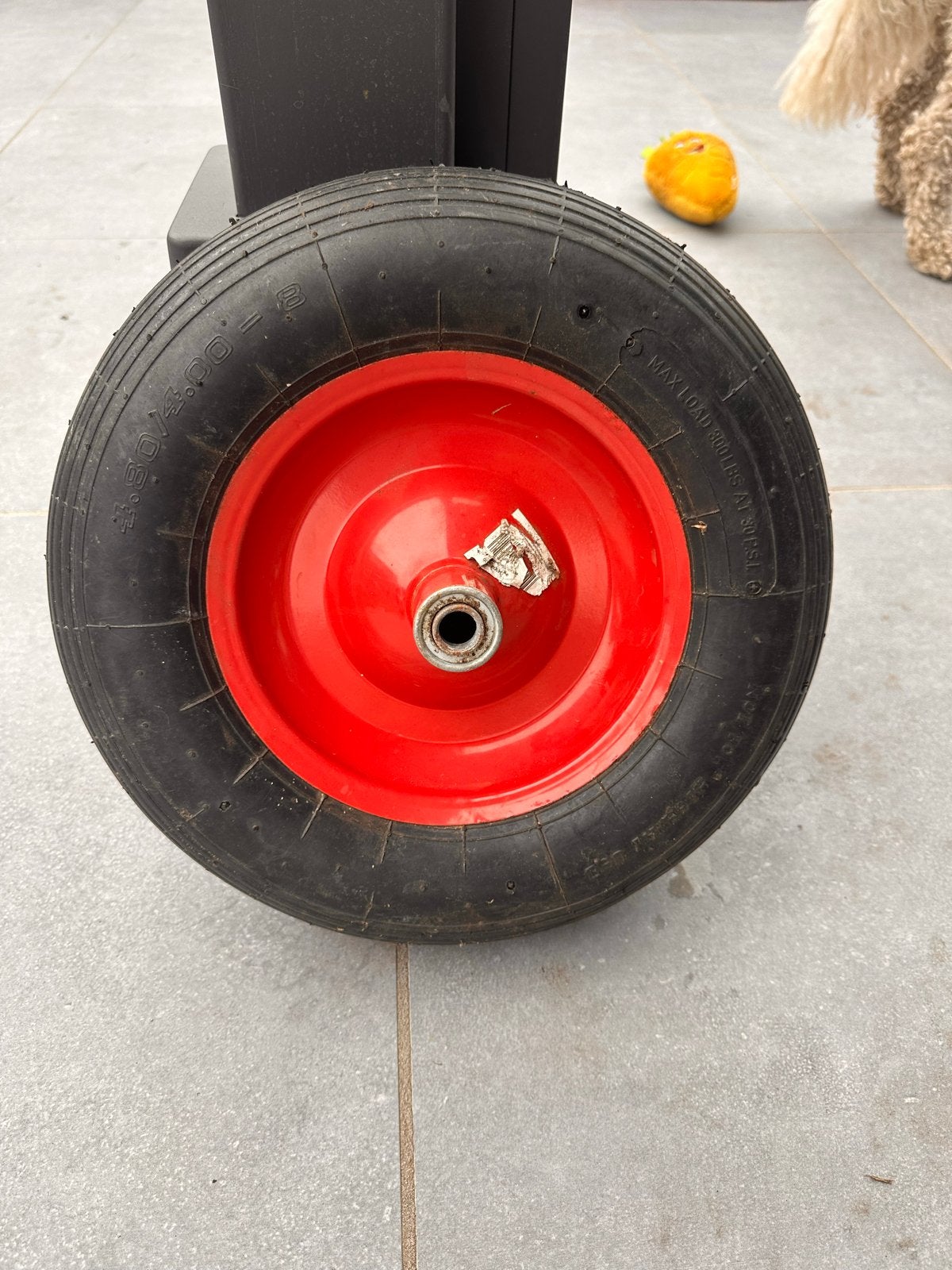 Kruiwagenwiel met rode velg - Nieuw, Ophalen of Verzenden, Nieuw, Handmatig, Eenwielig